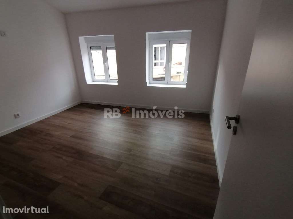 T1 Renovado | Pedrulha | Pronto a Habitar | Ideal Investimento - Grande imagem: 4/4