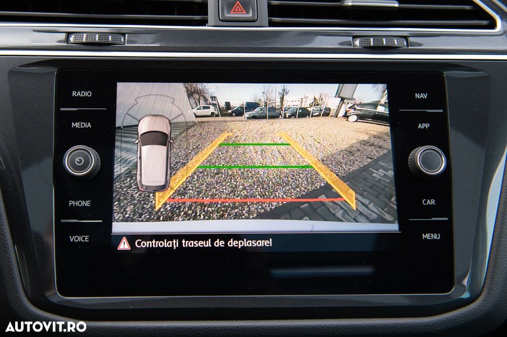 Volkswagen Tiguan - 16