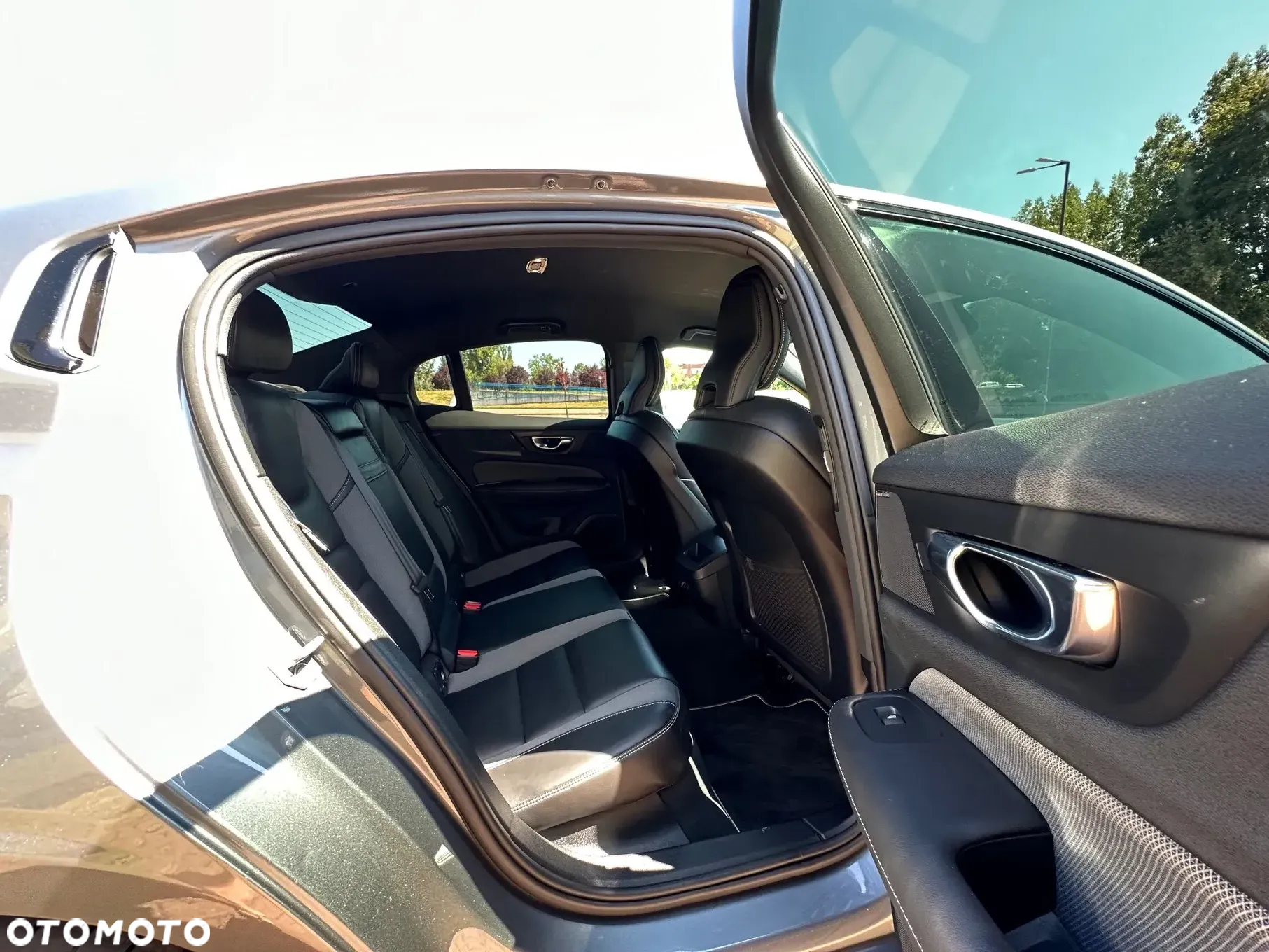 Volvo S60 T4 R-Design - 22