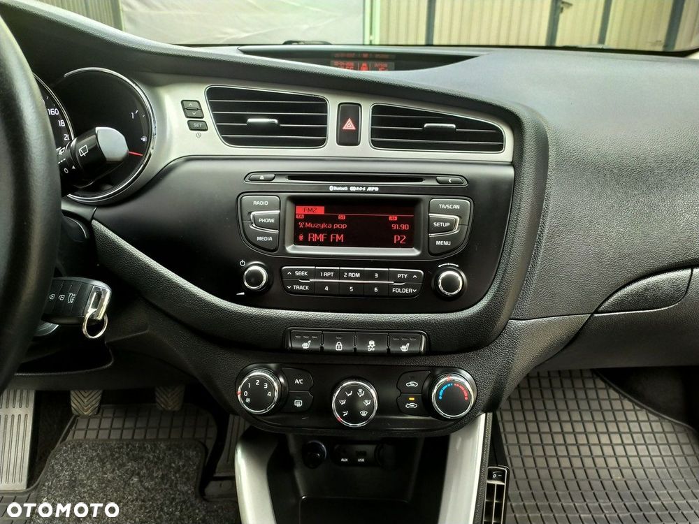 Kia Ceed 1.6 GDI Dream Team Edition - 20