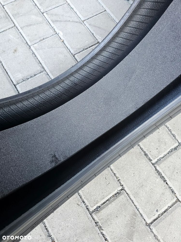 Pirelli P Zero 235/35R20 92 Y - 3