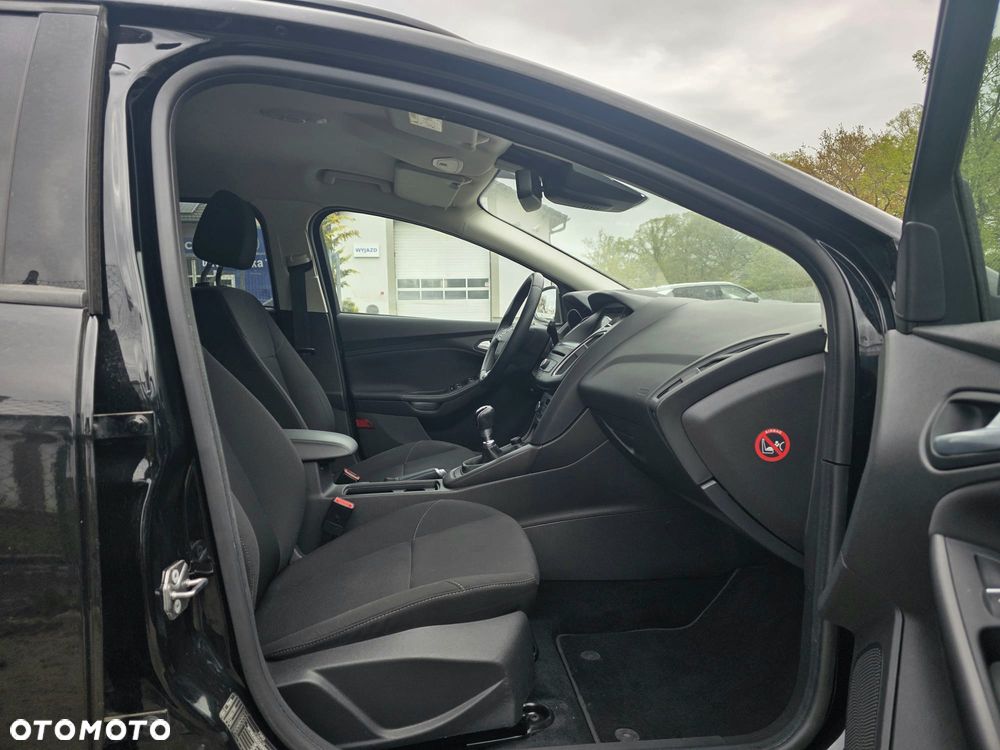 Ford Focus - 25