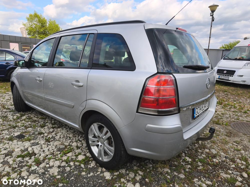 Opel Zafira 1.8 Elegance - 2