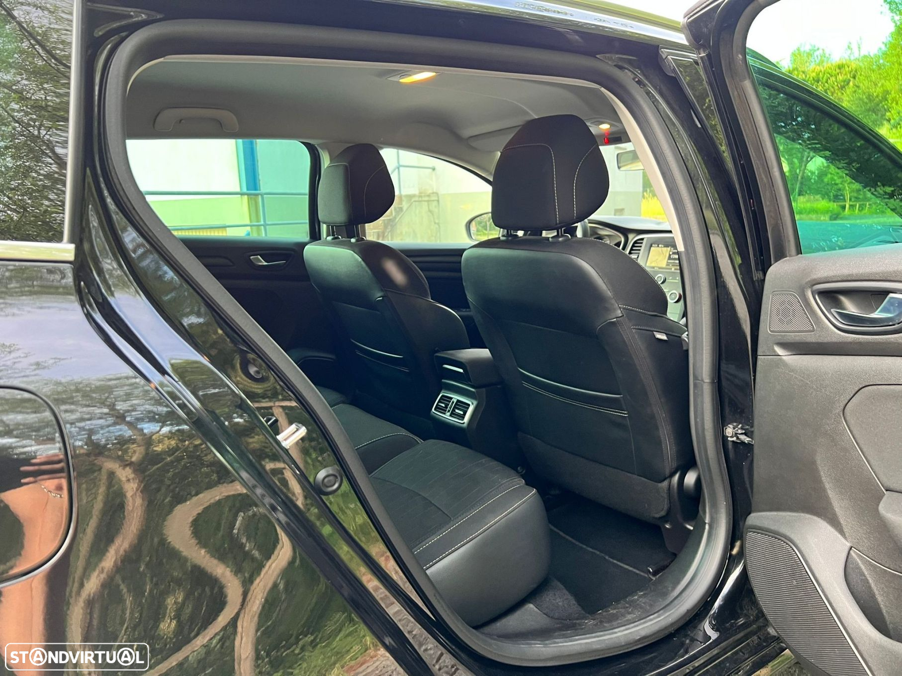Renault Mégane Sport Tourer 1.3 TCe Limited - 28