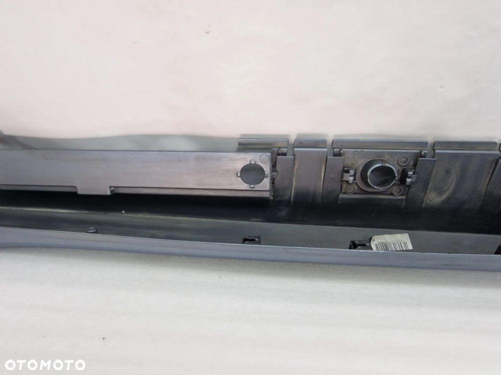 TOYOTA COROLLA E21 SEDAN 18- PRAWA LISTWA PROGOWA / NAKŁADKA PROGU , NR 75850-02230 , NR AUKCJI PR352 - 11