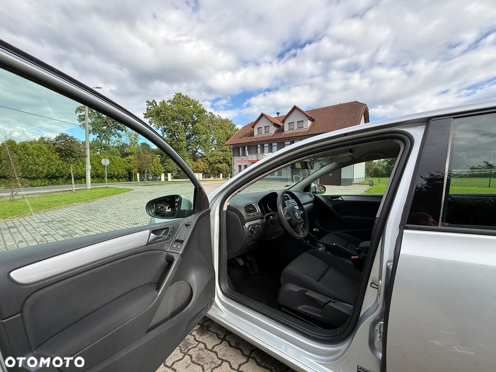 Volkswagen Golf VI 2.0 TDI Comfortline - 12