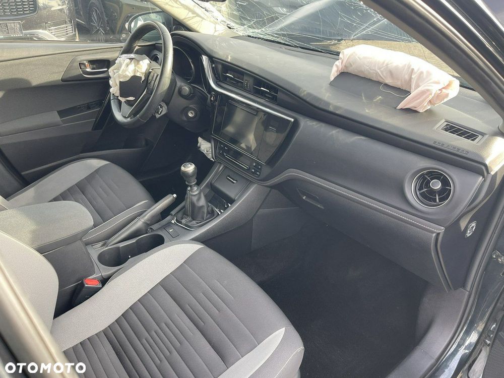 Toyota Auris 1.6 Travel - 8