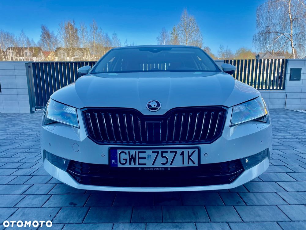 Skoda Superb 2.0 TDI L&K DSG - 2