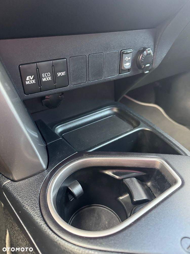 Toyota RAV4 Hybrid Premium 4x2 - 28