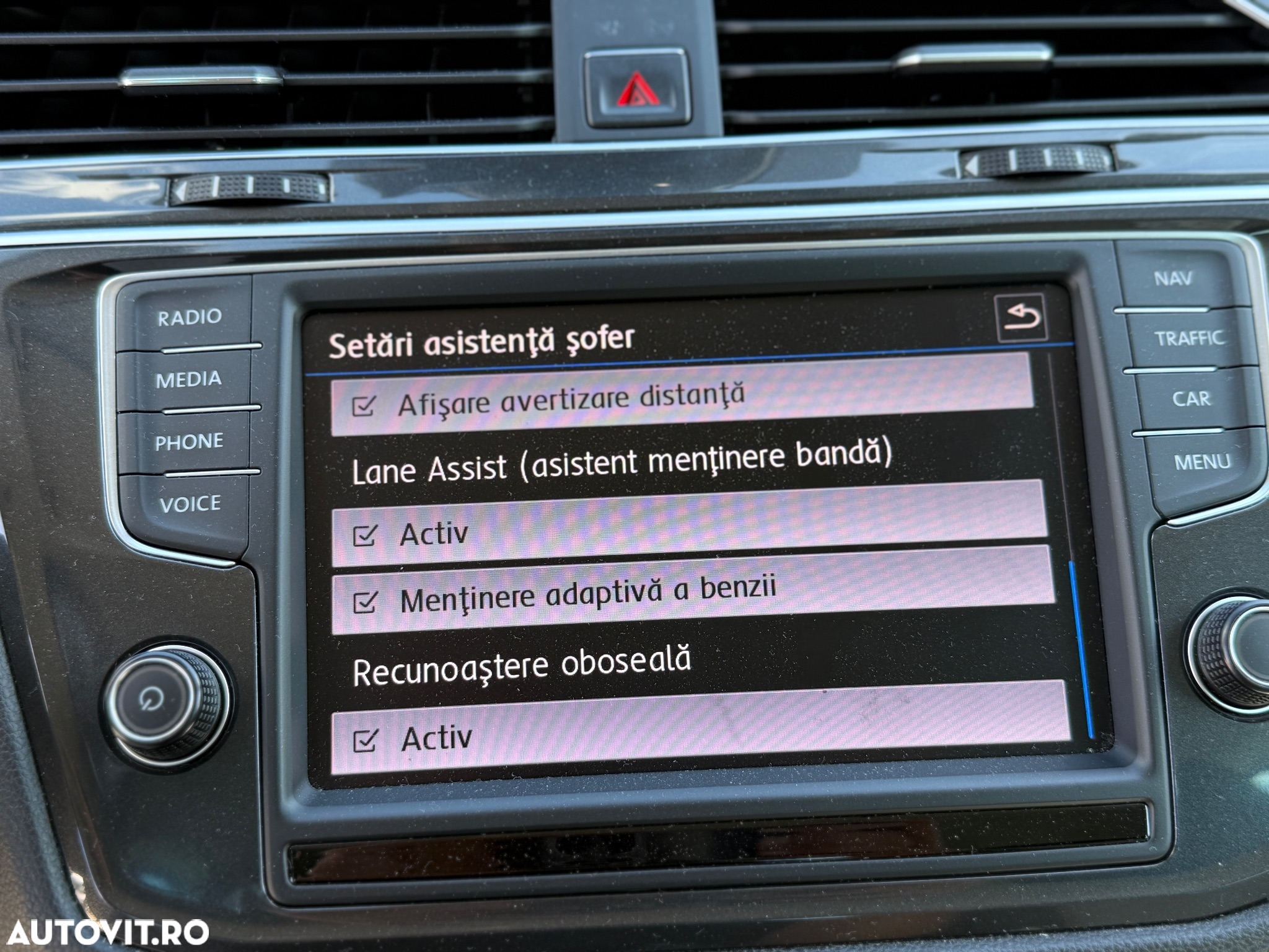Volkswagen Tiguan 2.0 TDI SCR DSG R-Line - 12
