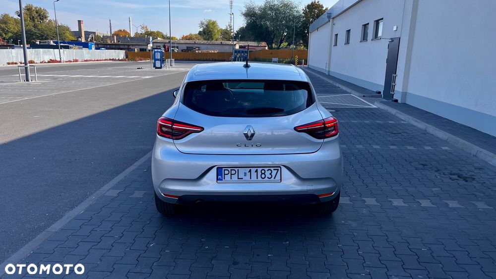 Renault Clio - 8
