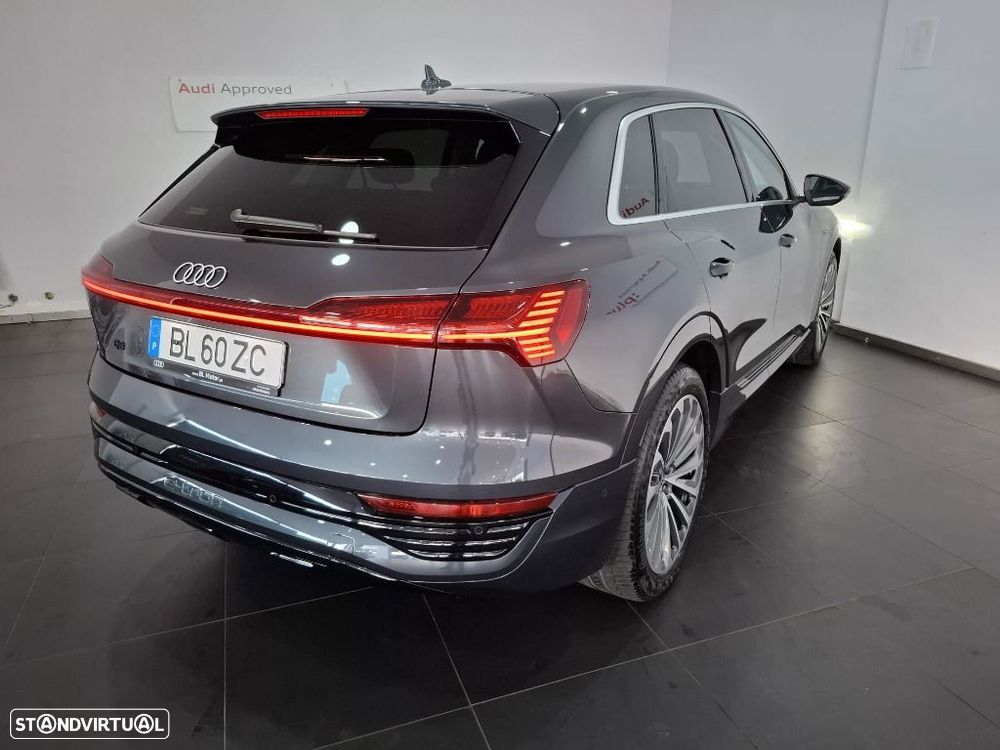 Audi Q8 e-Tron 55 quattro Advanced - 6