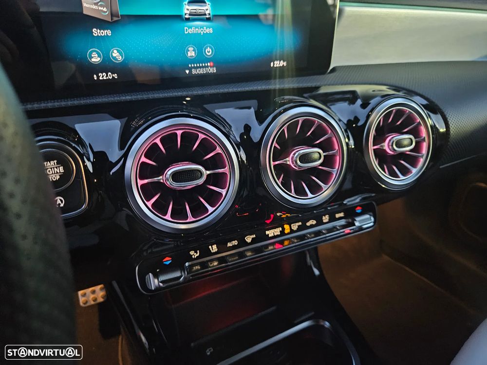 Mercedes-Benz A 200 AMG Line - 35