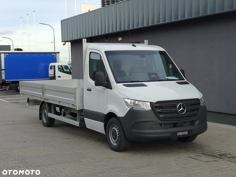 Mercedes-Benz Sprinter - 2