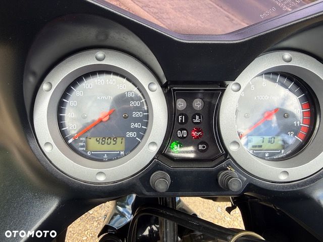 Suzuki V-STROM - 12