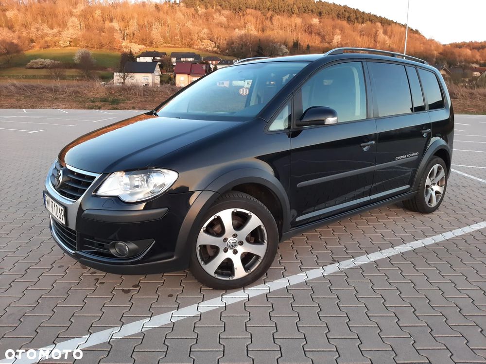 Volkswagen Touran 2.0 TDI DPF Highline - 13