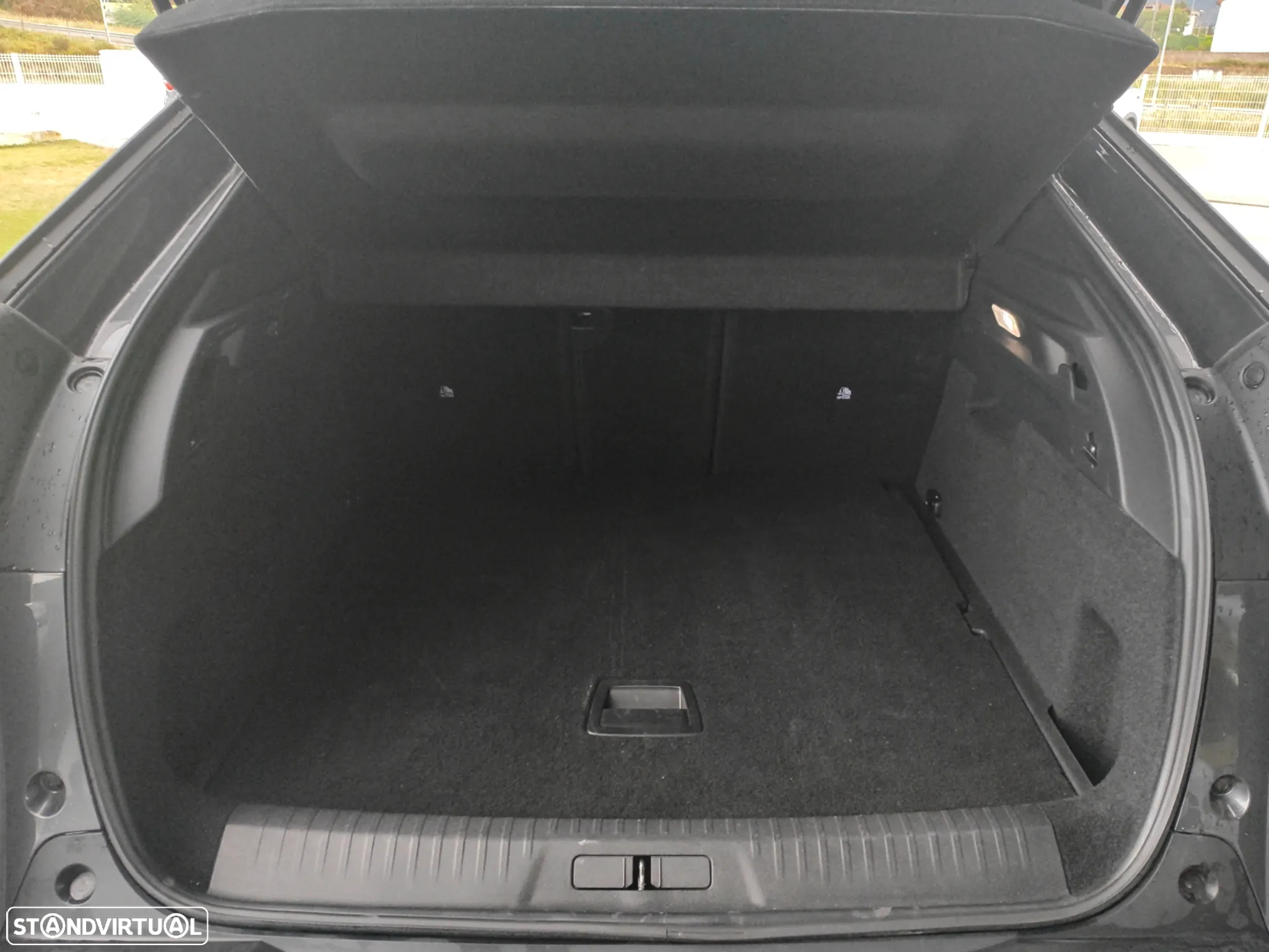 Peugeot 3008 1.2 Hybrid Allure e-DCS6 - 9
