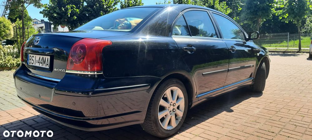 Toyota Avensis 1.8 VVT-i Sol - 4