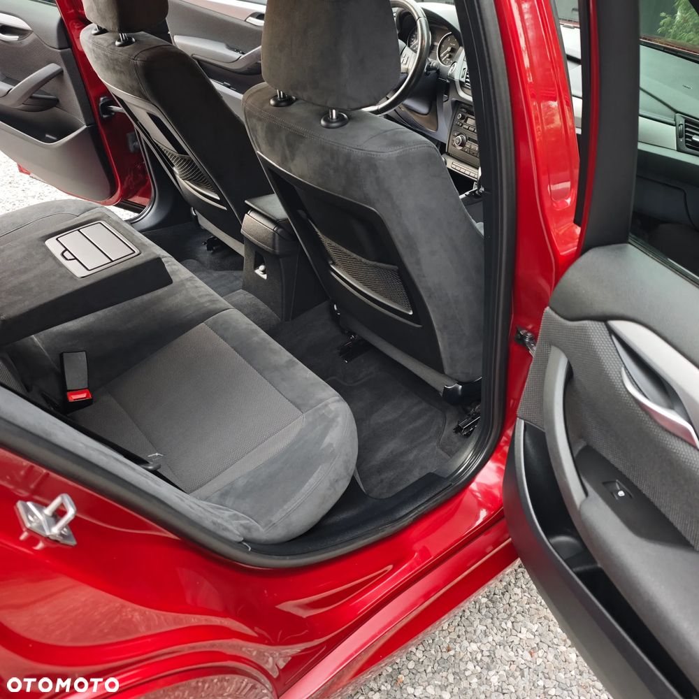 BMW X1 xDrive18d - 12