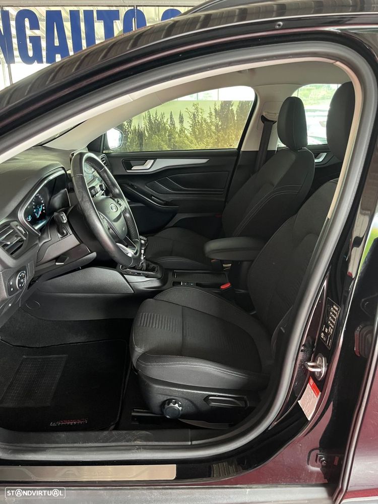 Ford Focus SW 1.5 TDCi EcoBlue Active X - 28