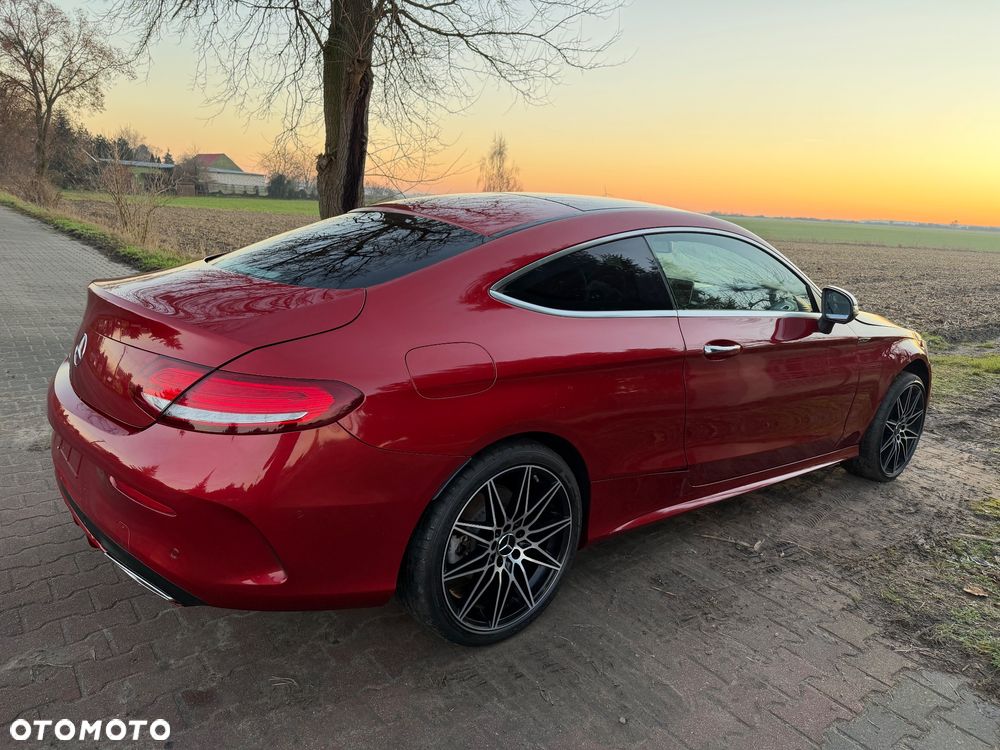 Mercedes-Benz Klasa C 180 BlueEFFICIENCY 7G-TRONIC Edition 1 - 13