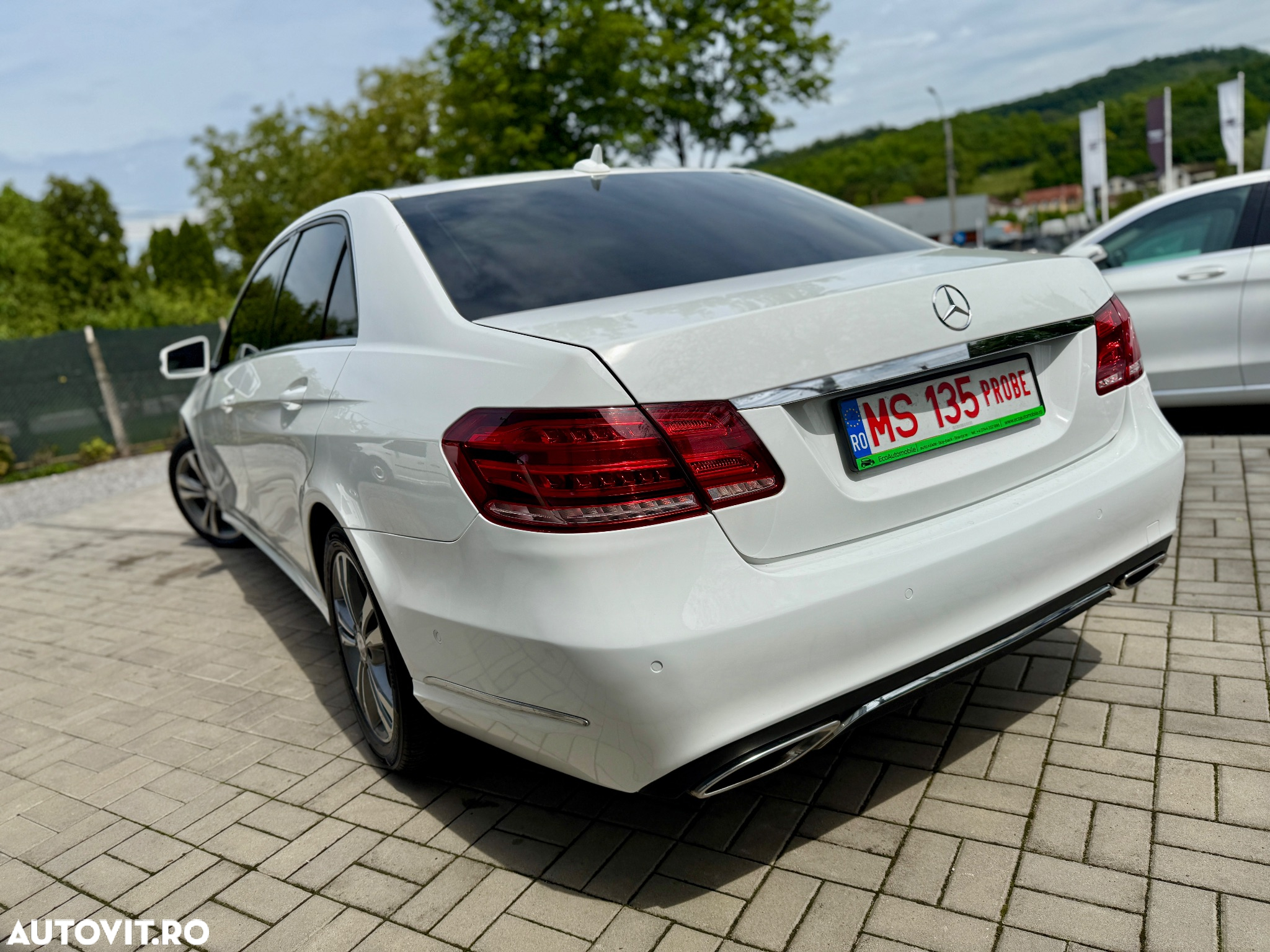 Mercedes-Benz E 220 BlueTEC 9G-TRONIC Avantgarde - 4