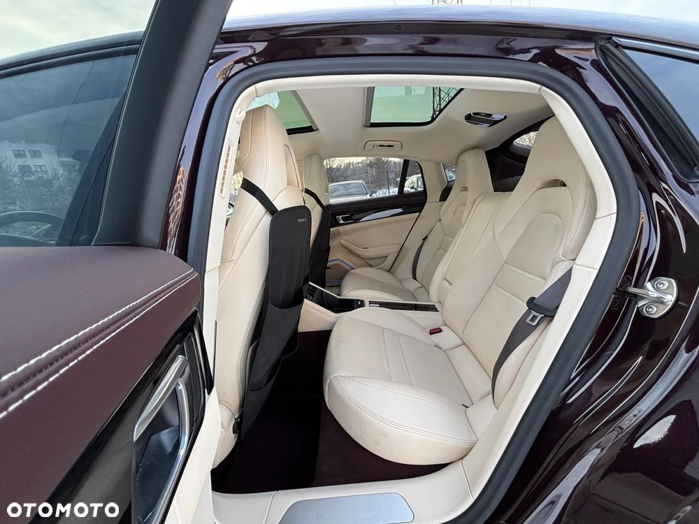 Porsche Panamera 4 E-Hybrid Executive - 18