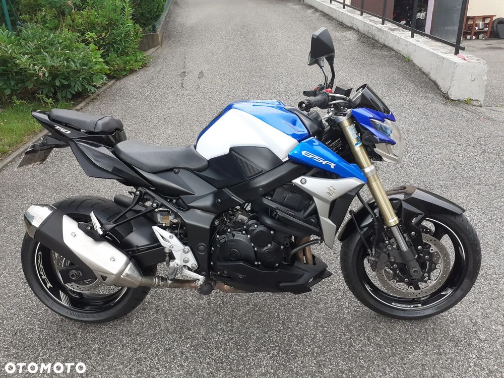 Suzuki GSR - 1