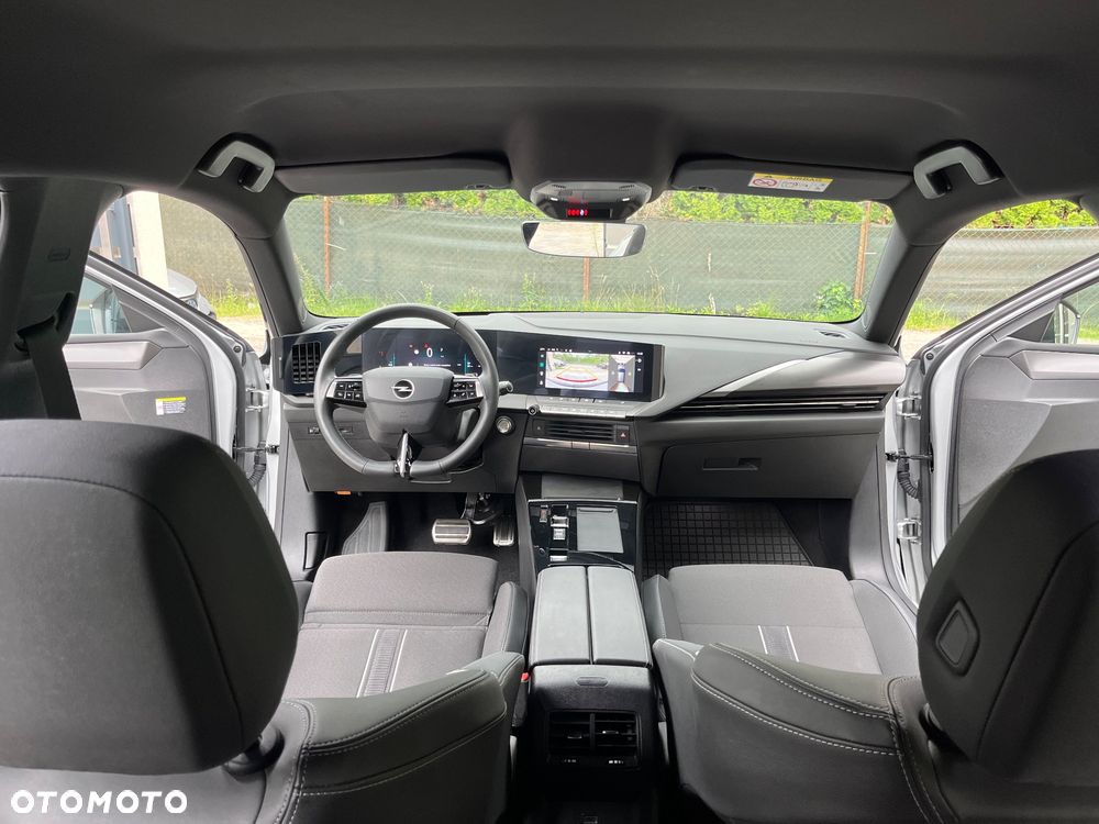 Opel Astra 1.2 T GS Line S&S - 23