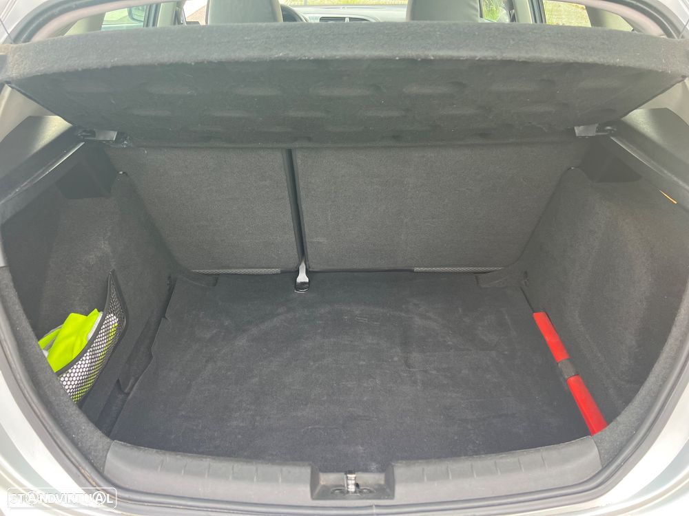 SEAT Leon 1.4 16V Reference - 21