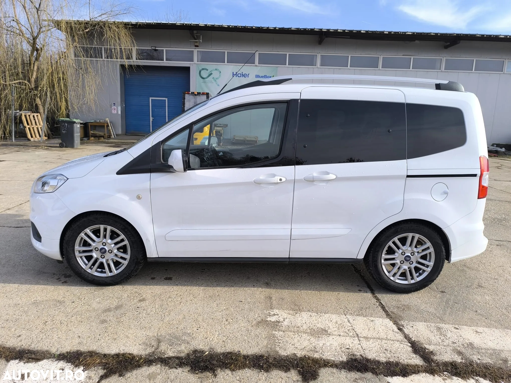 Ford Tourneo Courier 1.5 TDCi Titanium - 9