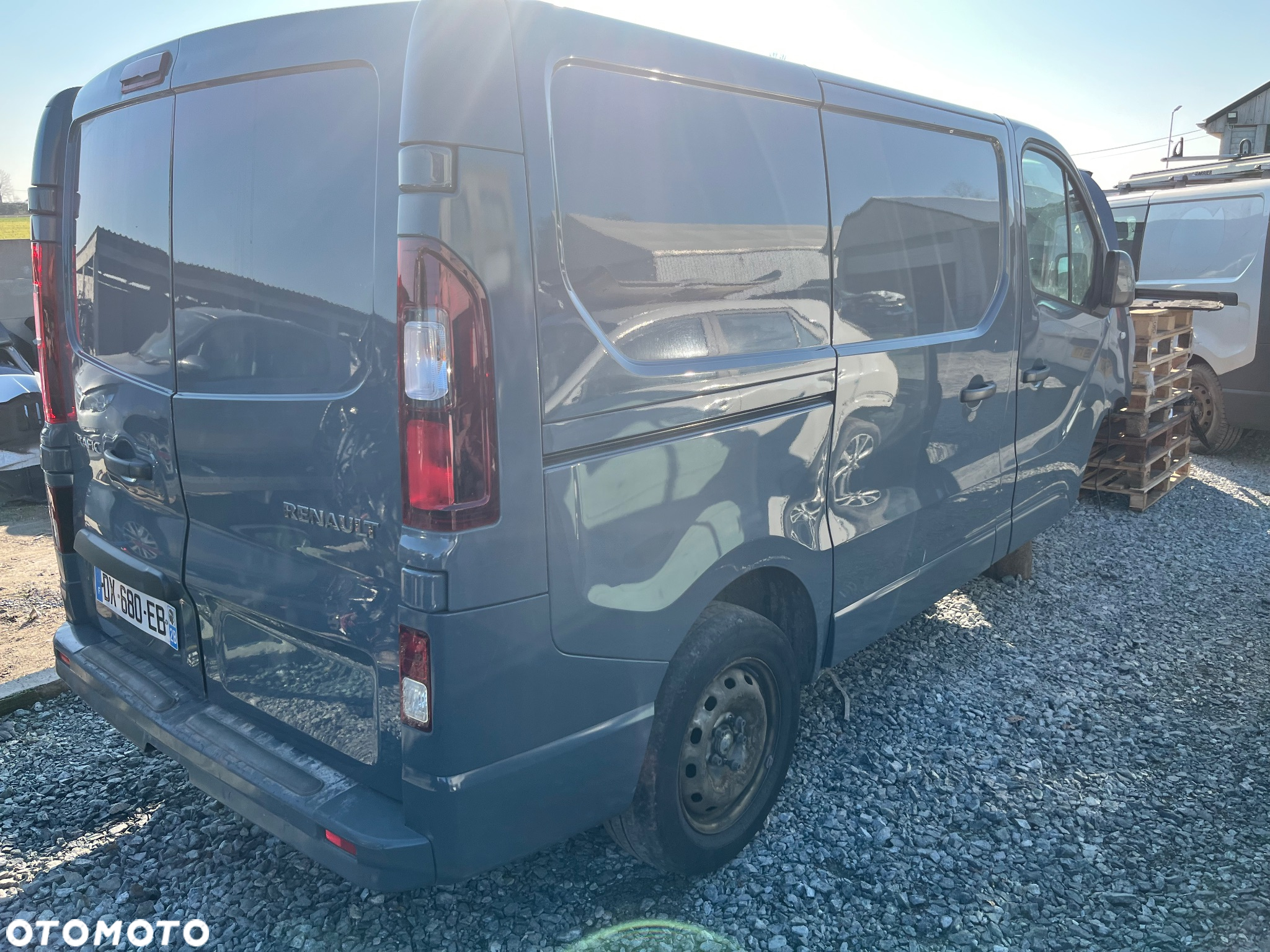 Dupa z dachem karoseria ćwiartka Renault Trafic III KRÓTKI - 2