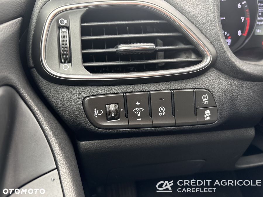 Hyundai i30 1.5 DPI Classic + - 24
