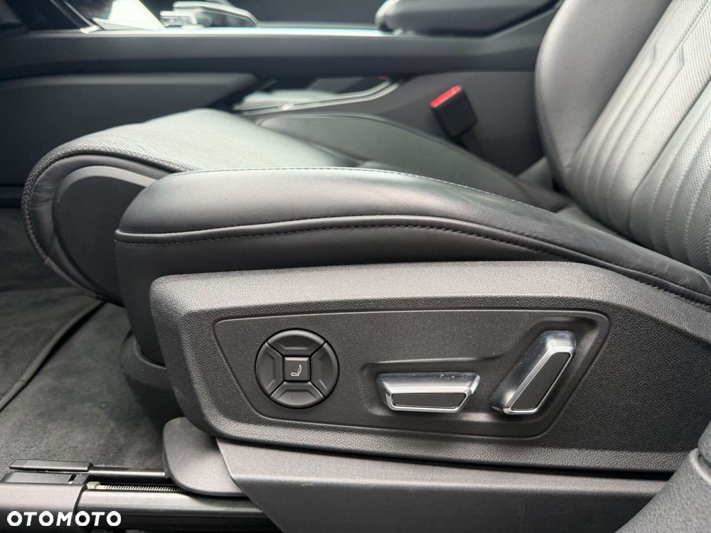 Audi e-tron Sportback - 18