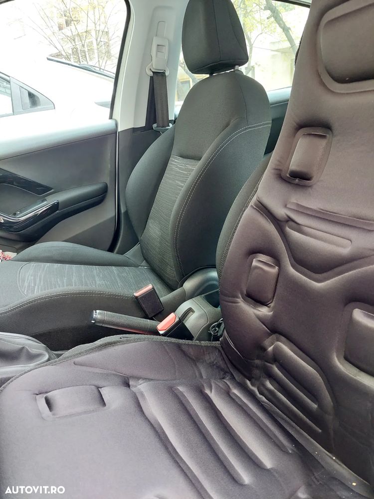 Peugeot 208 1.0 L PureTech Access - 6