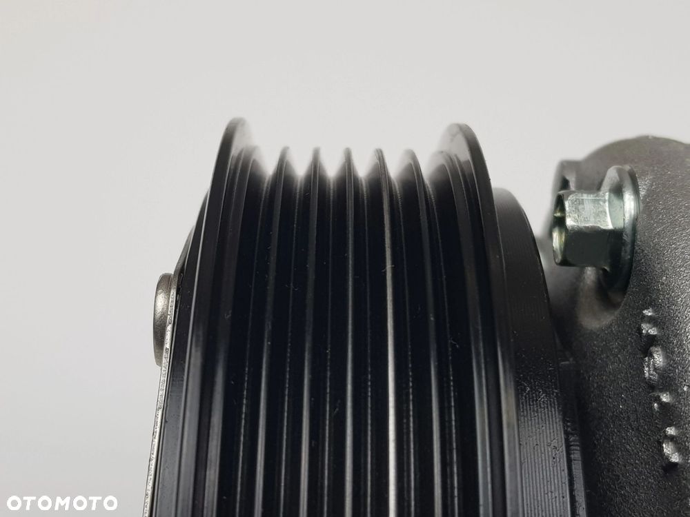 Kompresor Sprężarka klimatyzacji BMW X1 U11 2 U06 B47 2.0d 5A5C710 - 6