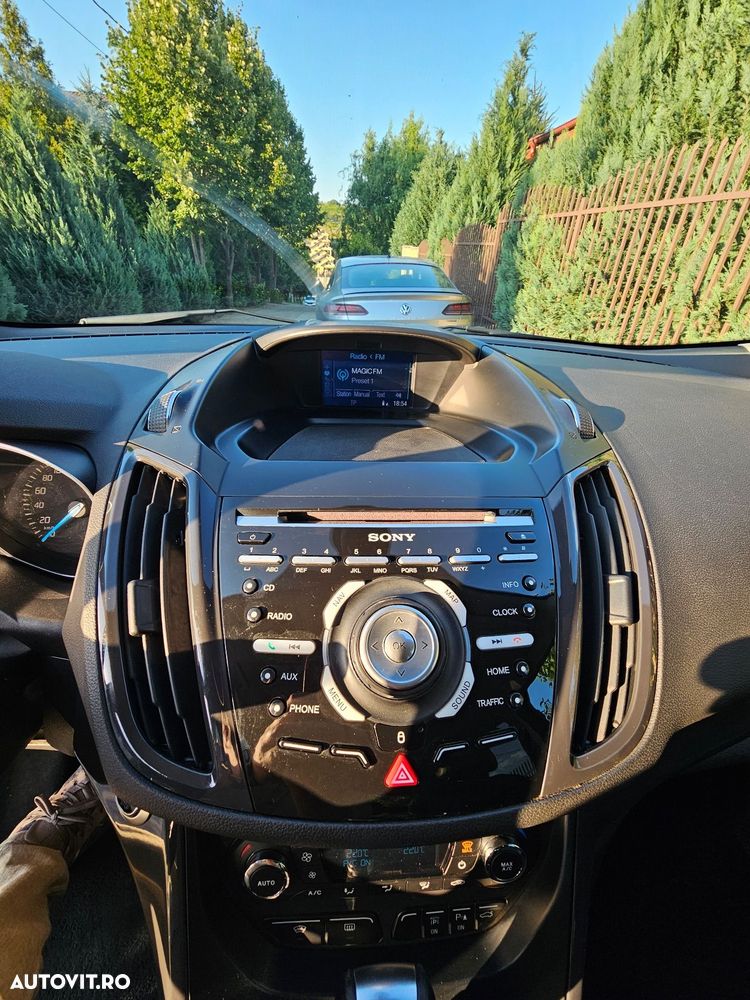 Ford Kuga 2.0 TDCi Powershift 4WD Titanium - 8