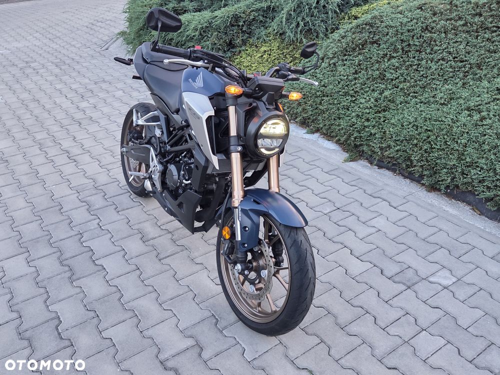 Honda CB - 17