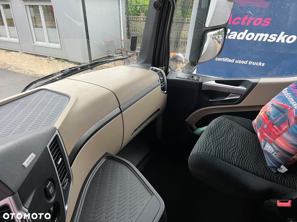 Mercedes-Benz 2546 GIGGASPACE ,firanka 7,80m - 39