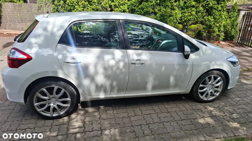 Toyota Auris - 5