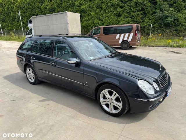 Mercedes-Benz Klasa E 320 CDI T Classic - 2