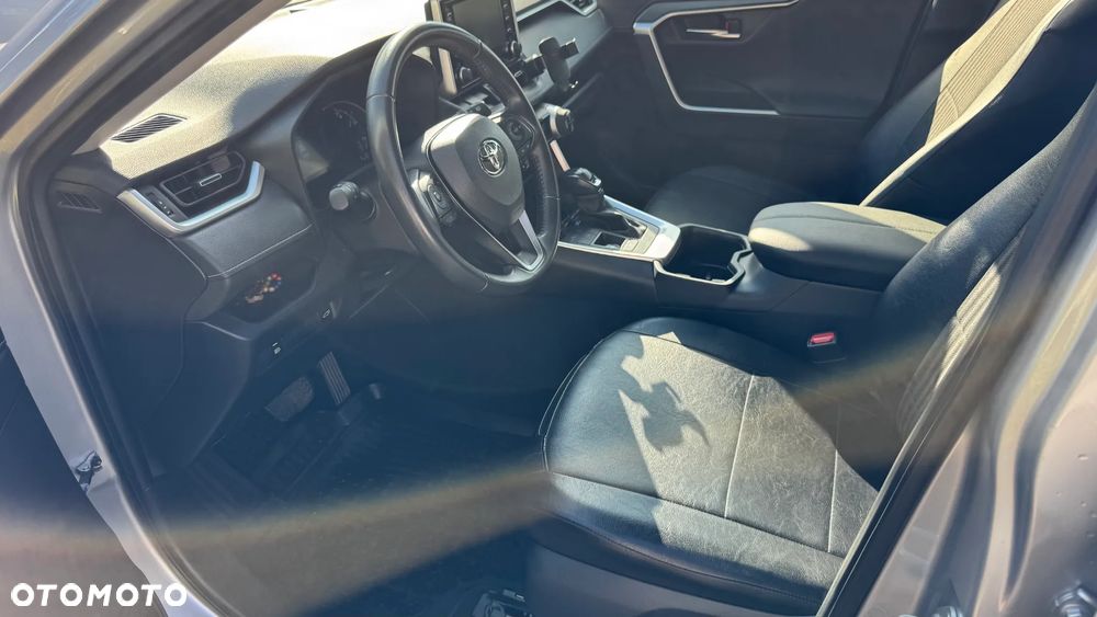 Toyota RAV4 - 7