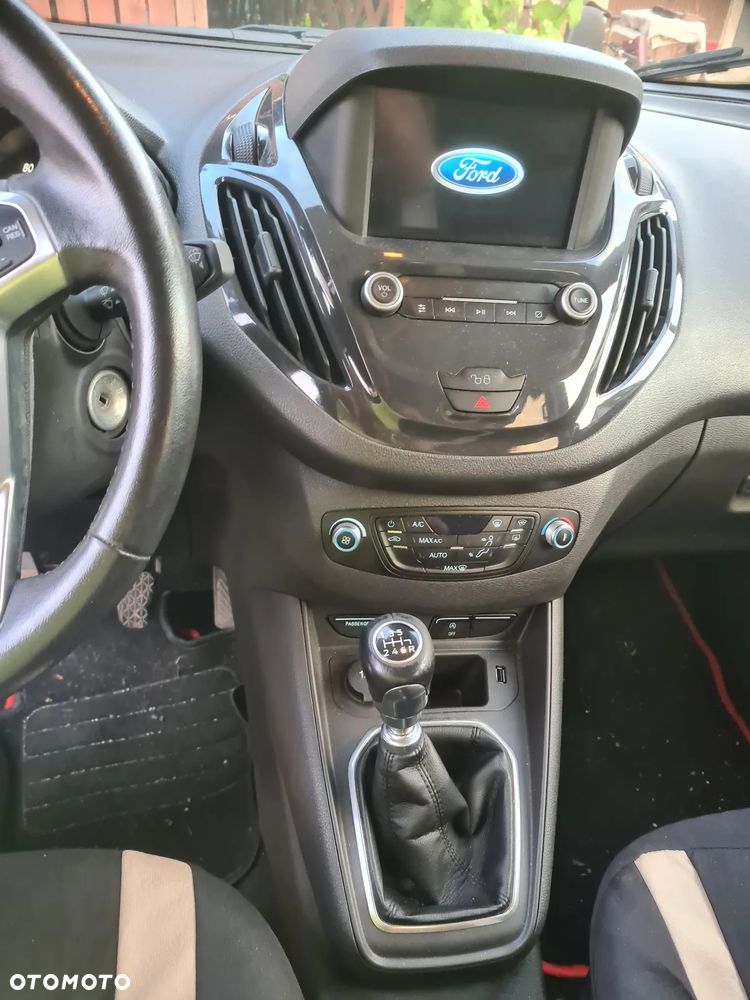 Ford Tourneo Courier 1.5 TDCi Titanium - 16