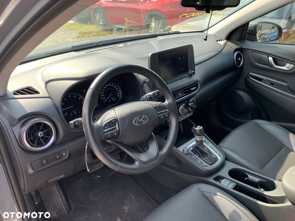 Hyundai Kona - 12
