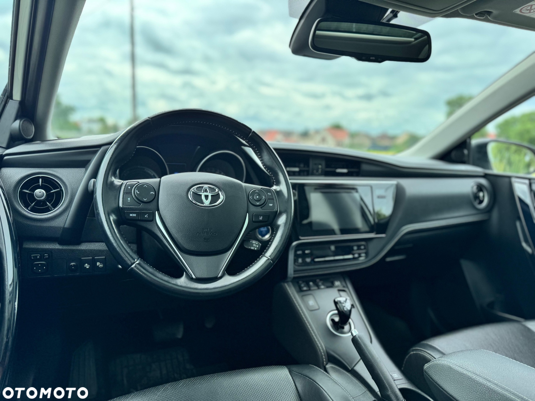 Toyota Auris Hybrid 135 Prestige - 19