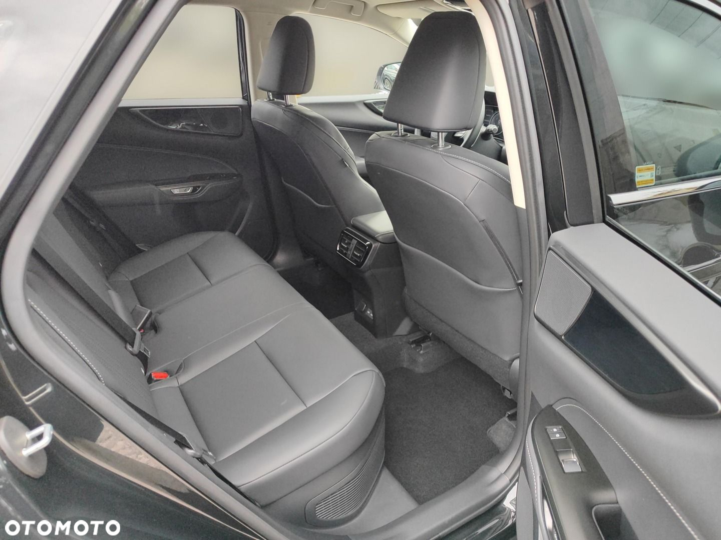 Lexus NX - 14