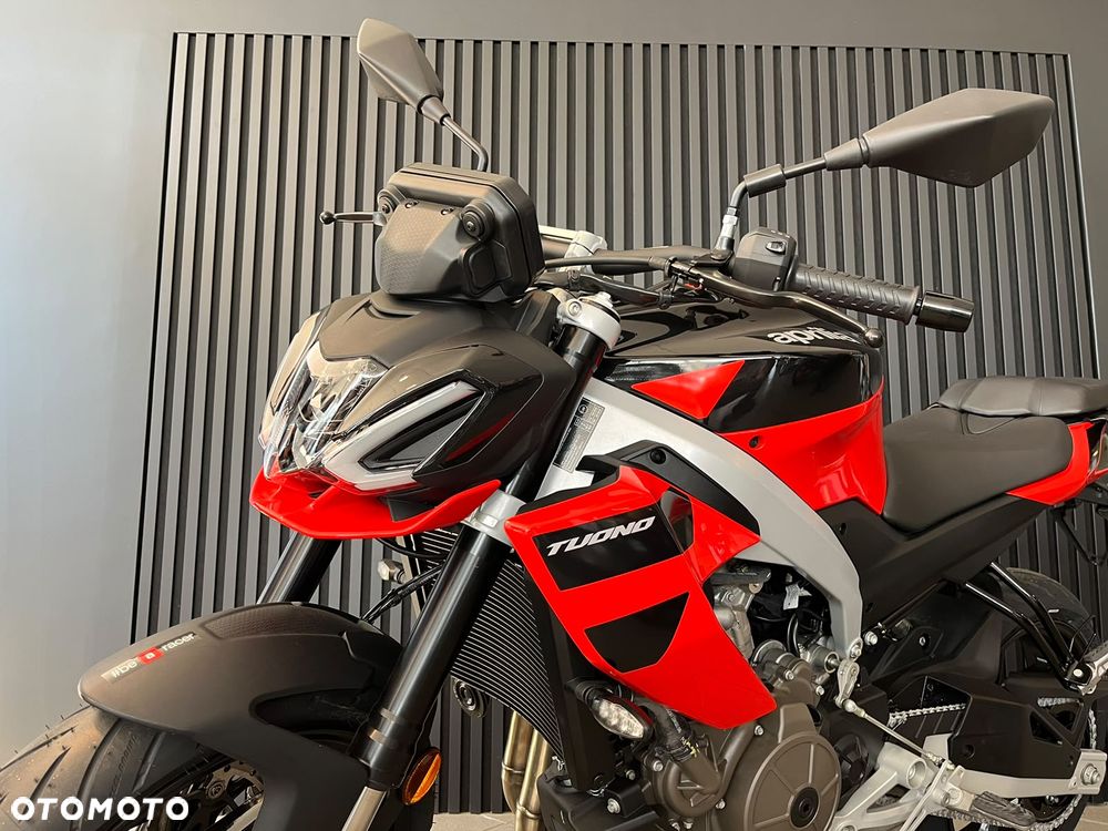 Aprilia Tuono - 4