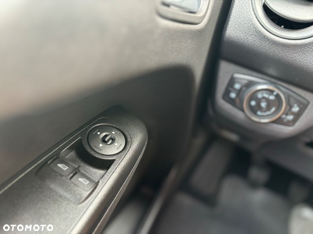 Ford Tourneo Courier - 16