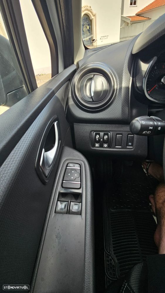 Renault Clio Zen 1.5 dCi - 17