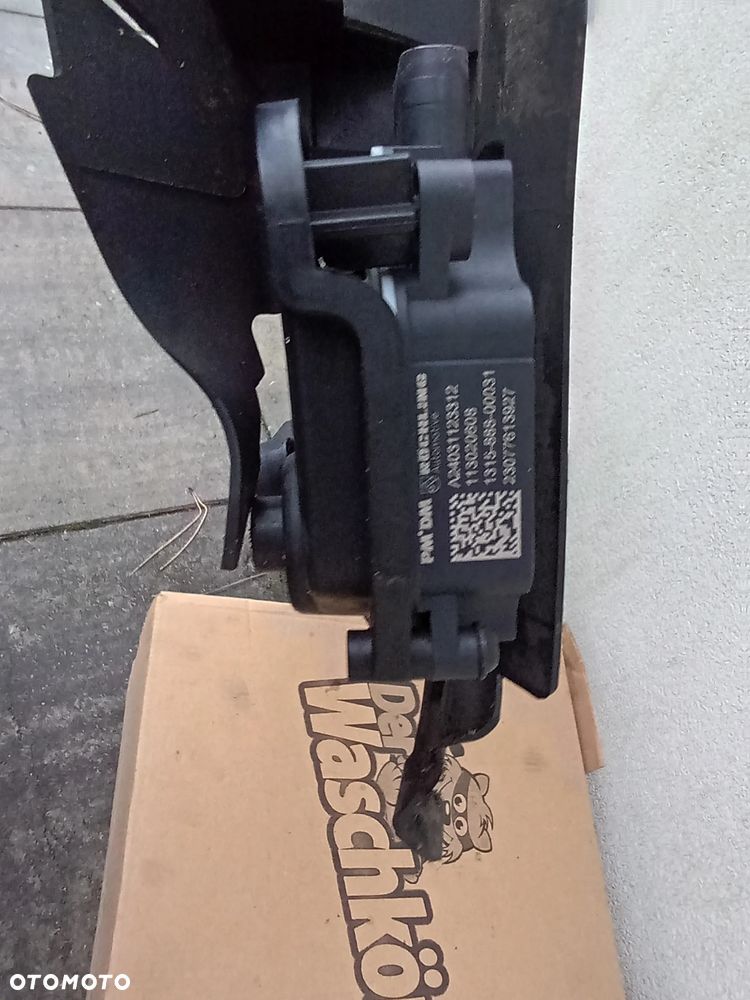 MERCEDES E-KLASA W213 ŻALUZJA ROLETA WLOT KIEROWNICA POWIETRZA A2135002300 - 7